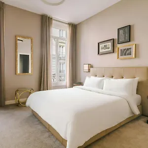 Sonder Le Frochot Hotel